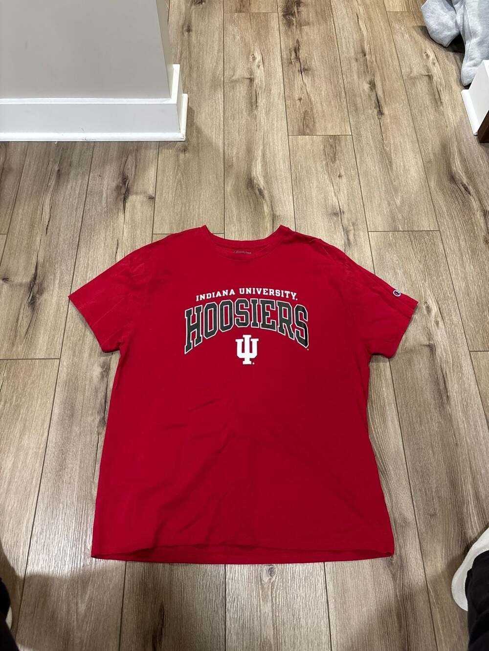 Champion Men's Indiana University Hoosiers Arch Logo T-Shirt XL